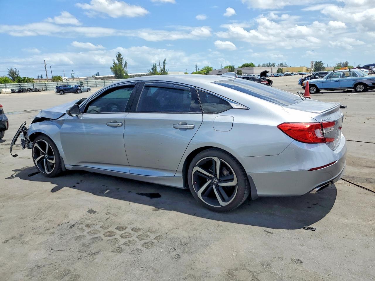 2018 Honda Accord Sport - Фото 2