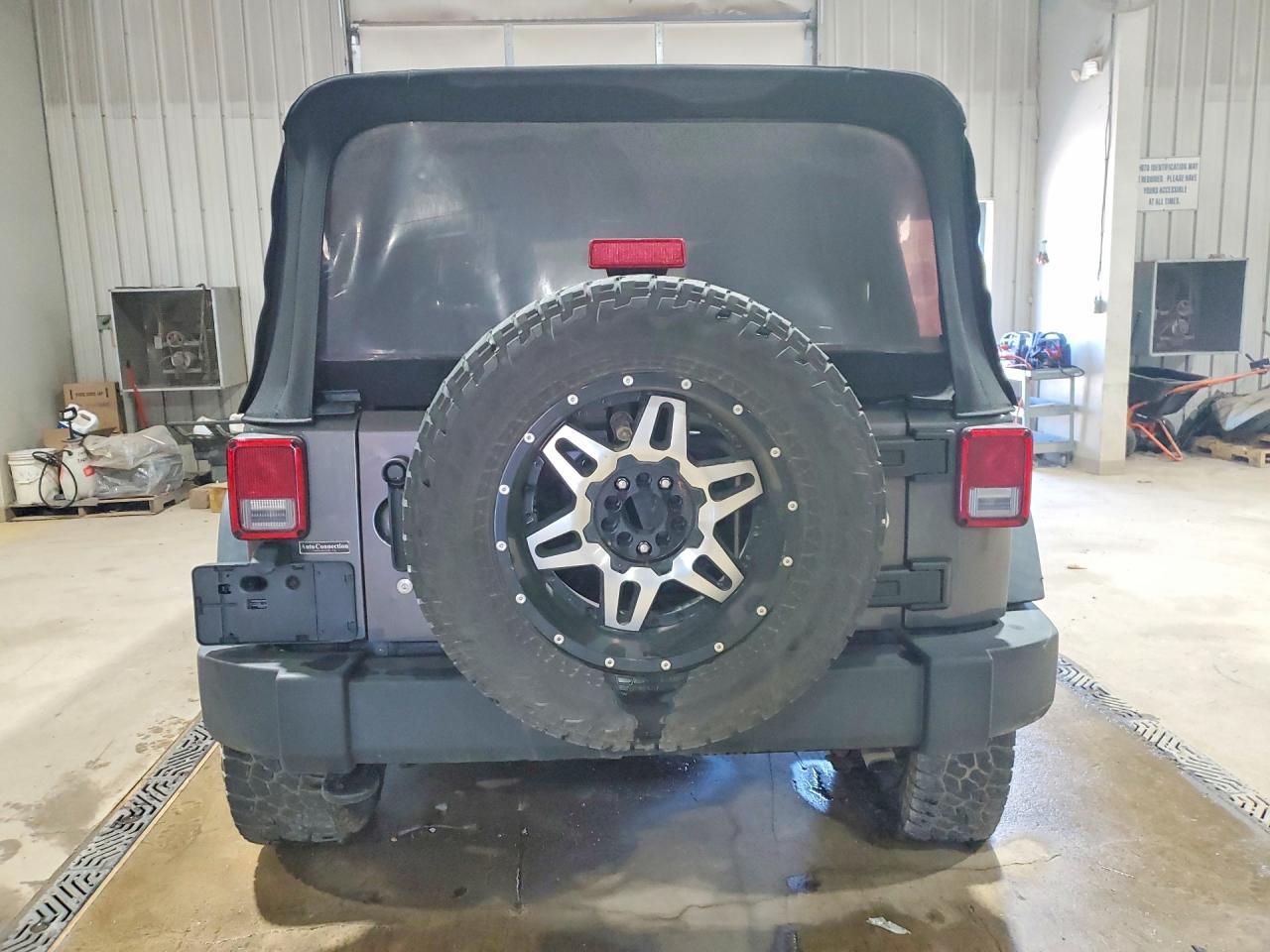 2016 Jeep Wrangler Unlimited Sport - Фото 6