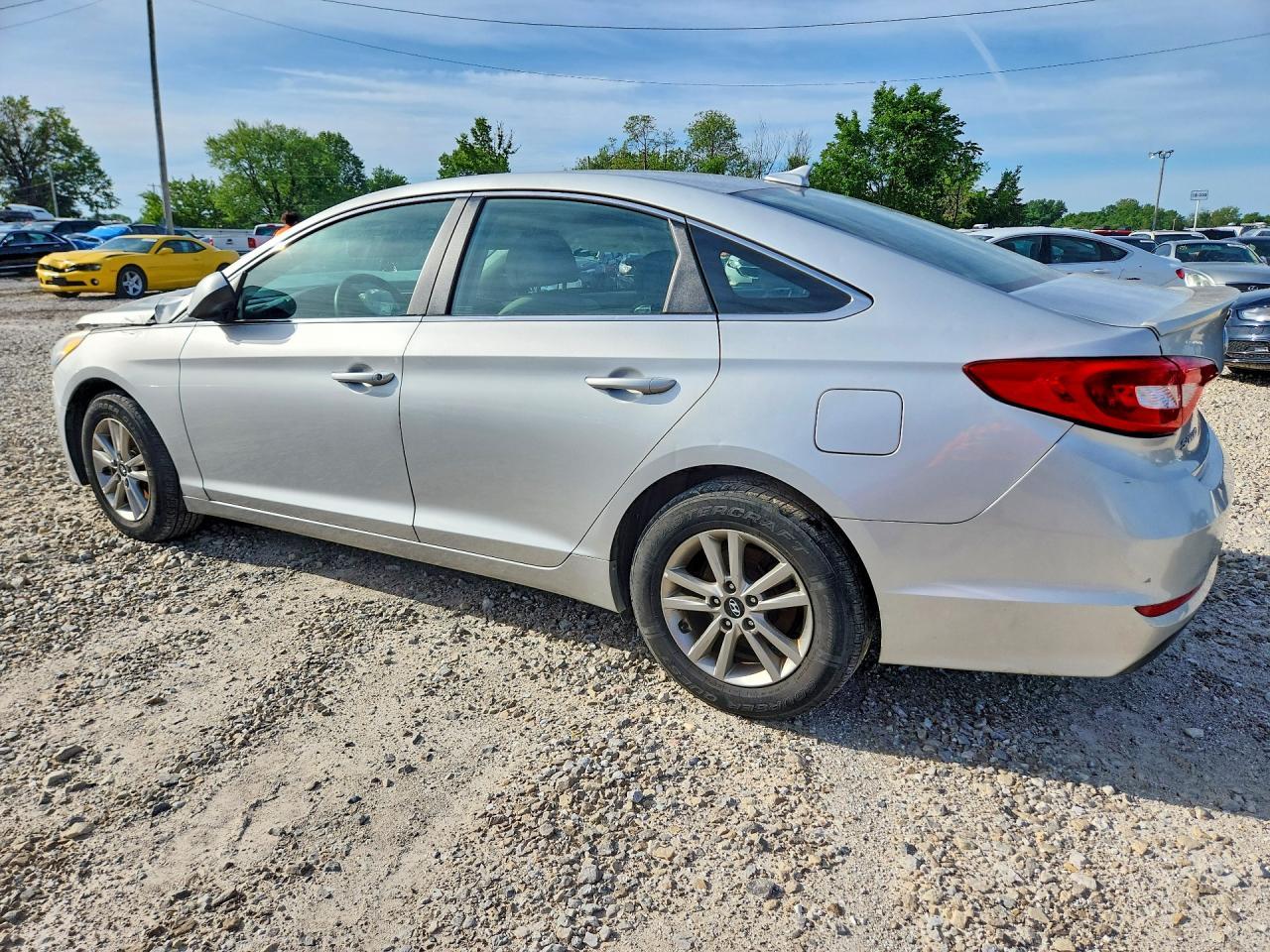 2016 Hyundai Sonata Se - Фото 2
