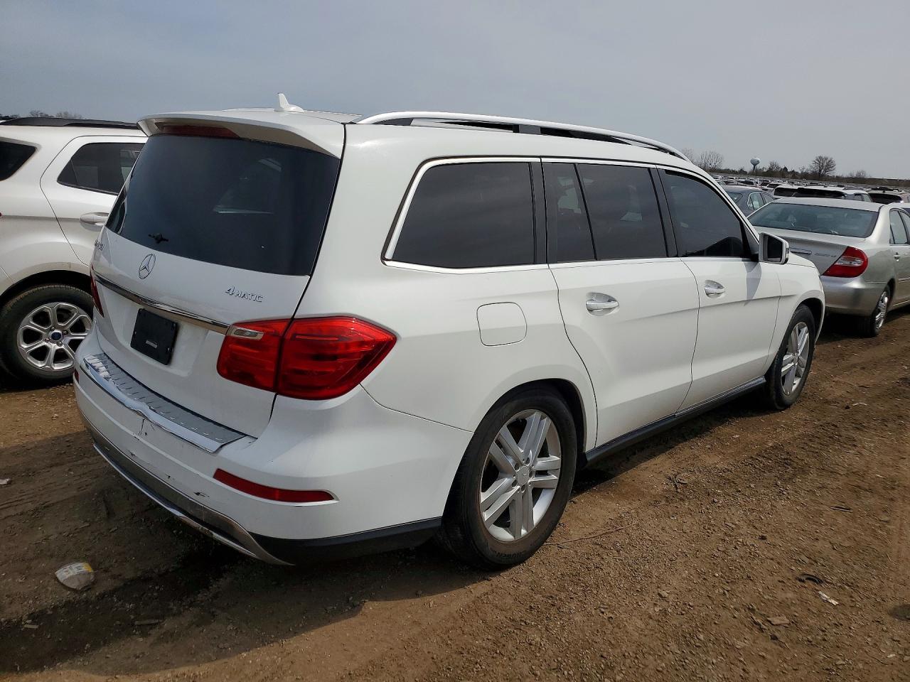 2016 Mercedes-Benz Gl 450 4Matic - Image 3
