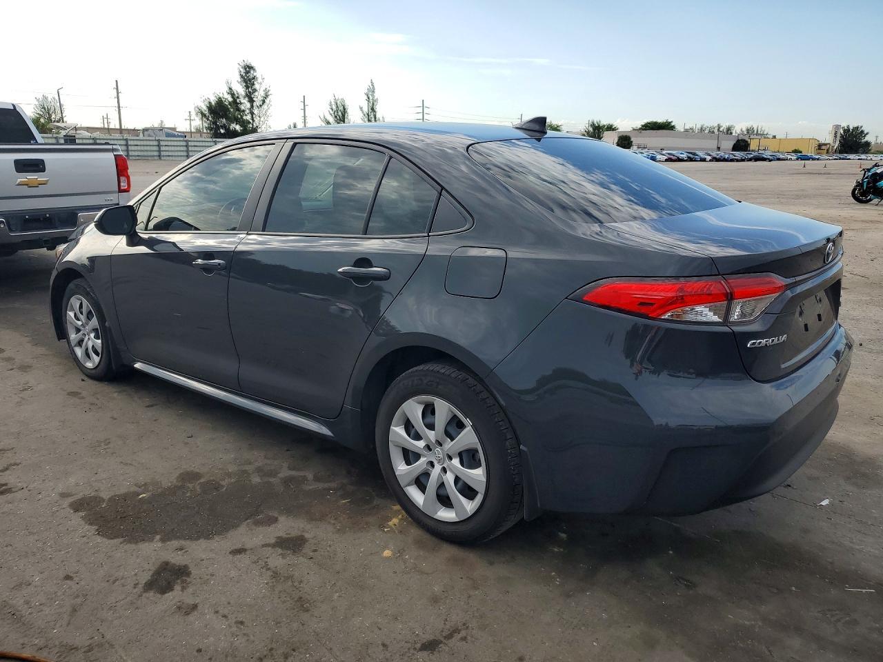 2024 Toyota Corolla Hybrid Le - Image 2