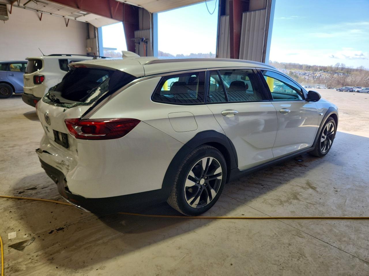 2019 Buick Regal Tourx Preferred - Фото 3