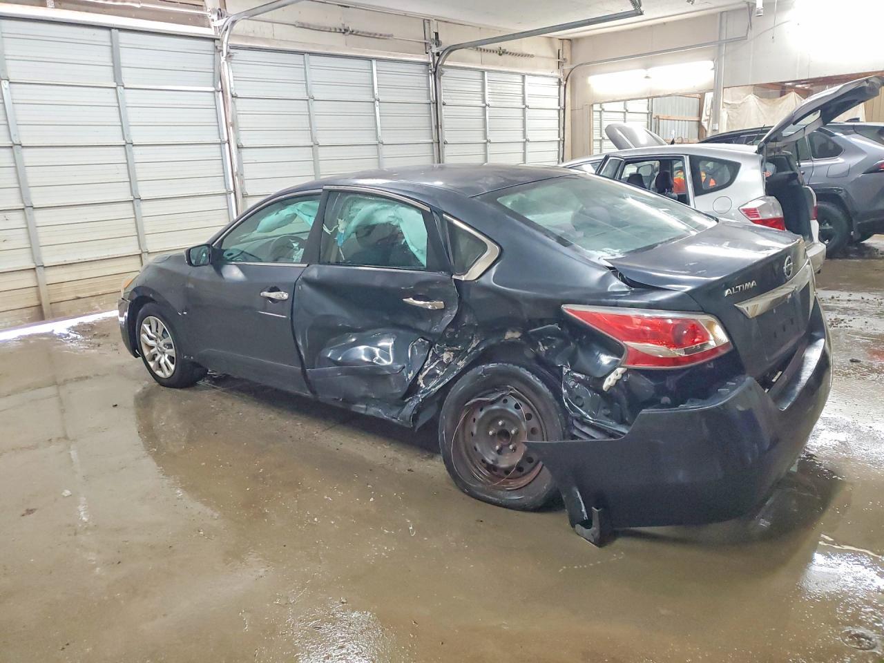 2015 Nissan Altima 2.5 S - Image 2