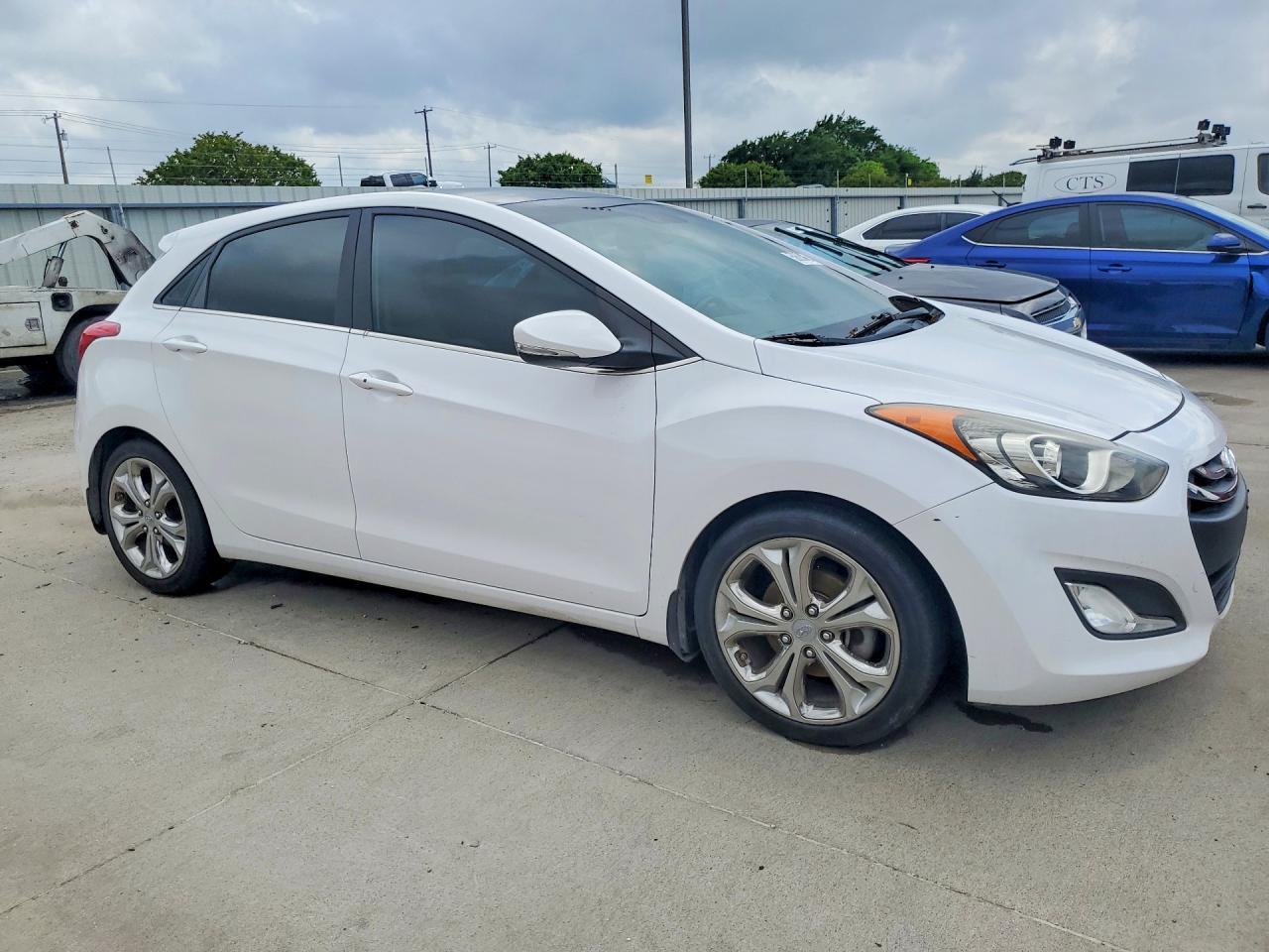 2013 Hyundai Elantra Gt Base - Image 4
