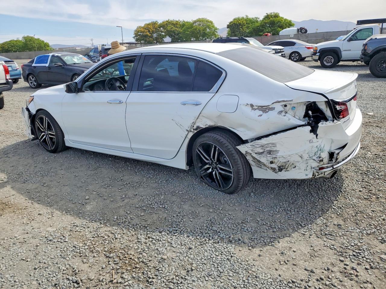 2016 Honda Accord Sport - Image 2