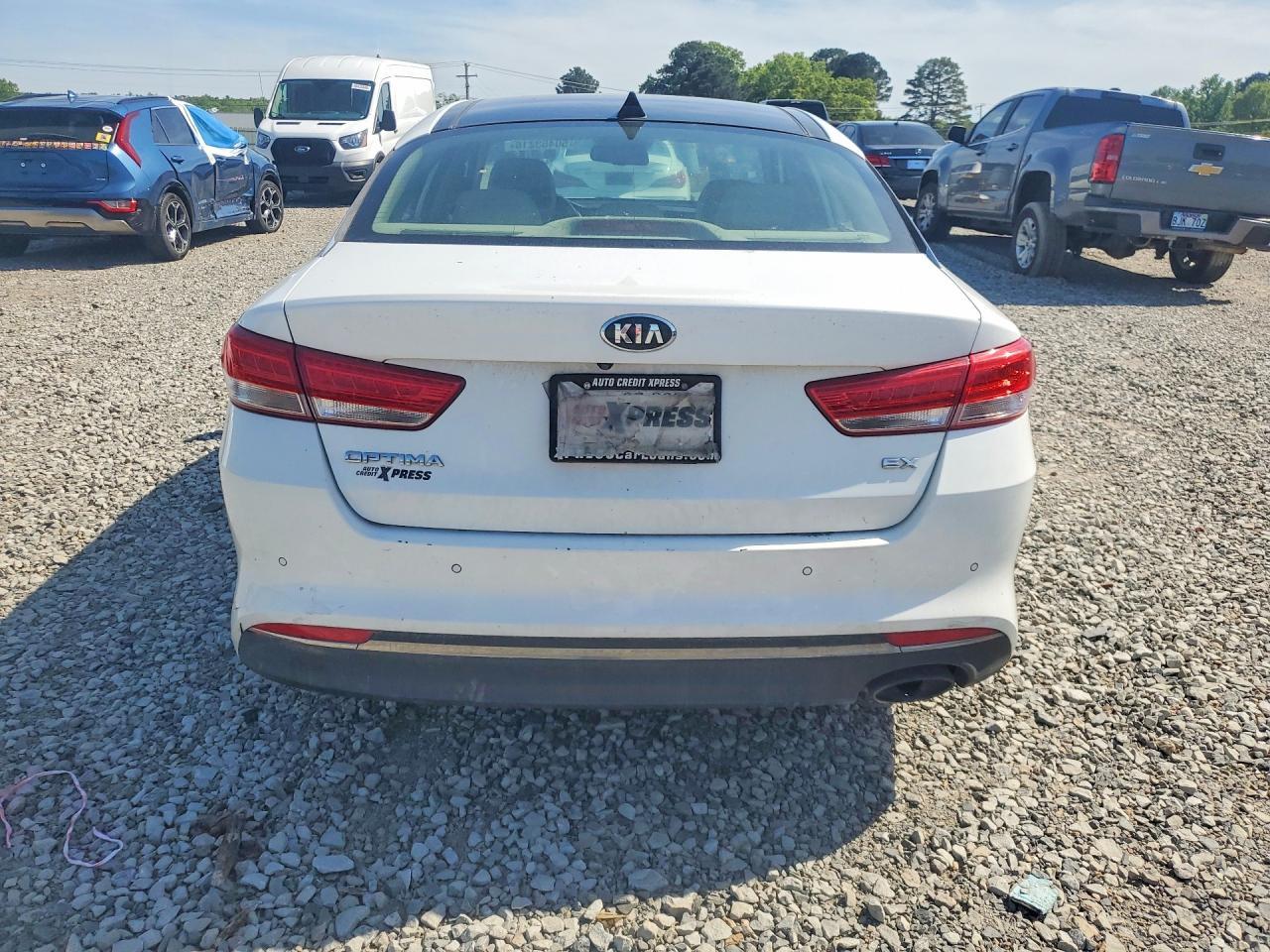 2018 Kia Optima Ex - Image 6