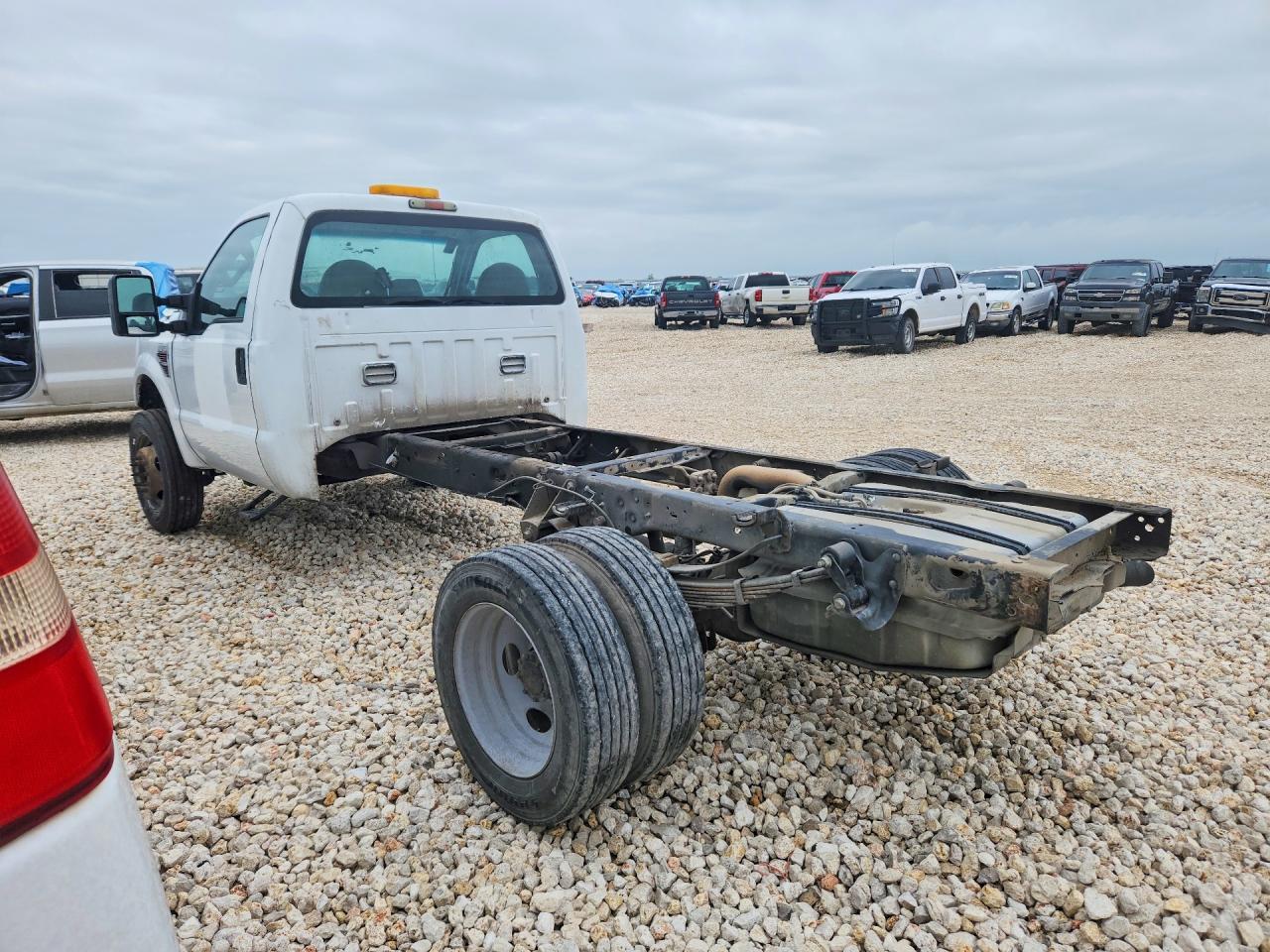 2010 Ford F450 Super Duty - Image 2