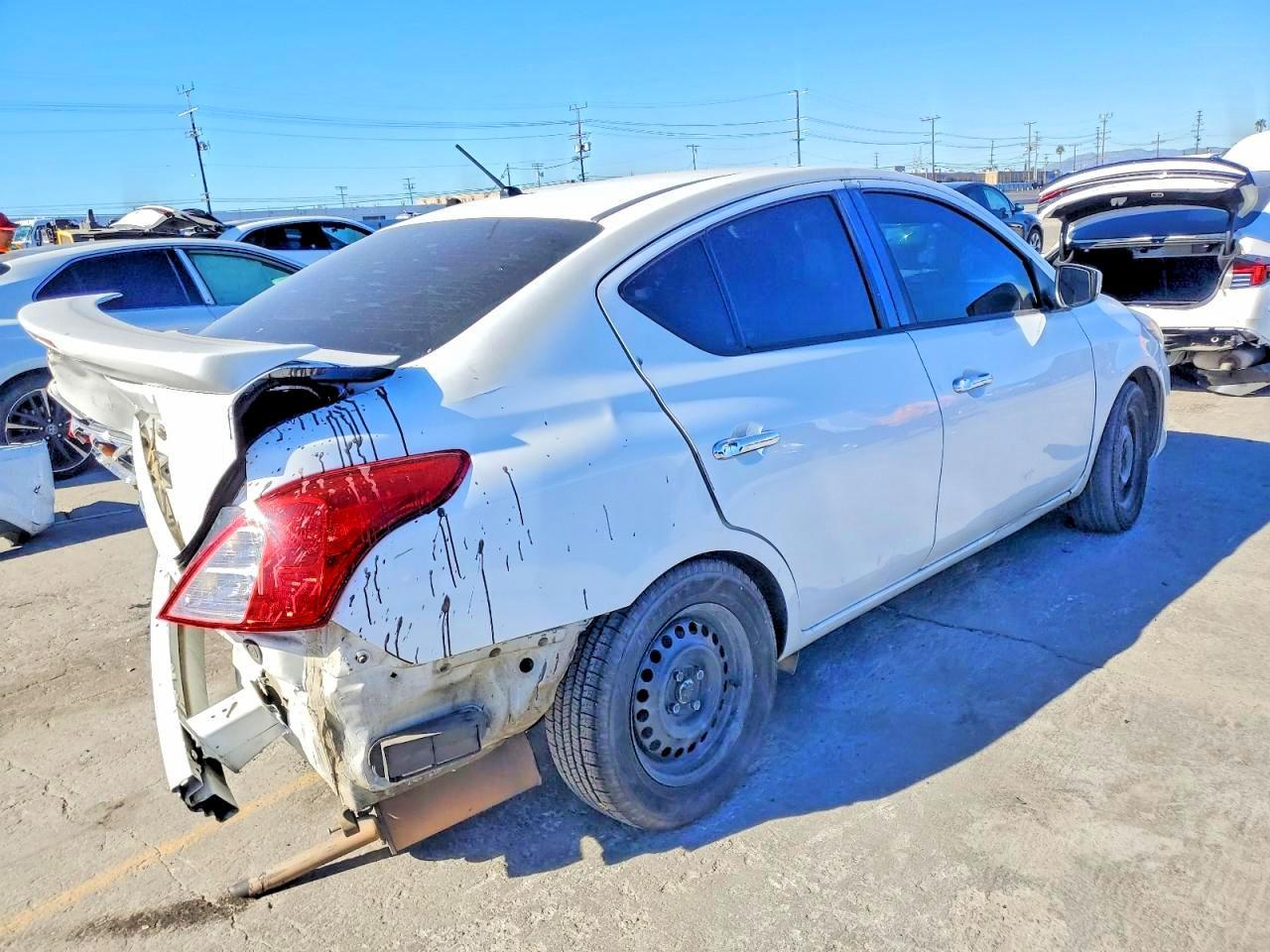 2017 Nissan Versa 1.6 Base - Фото 3