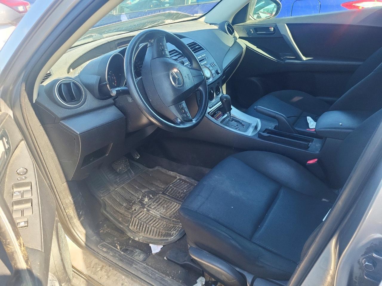 2010 Mazda 3 I - Image 7