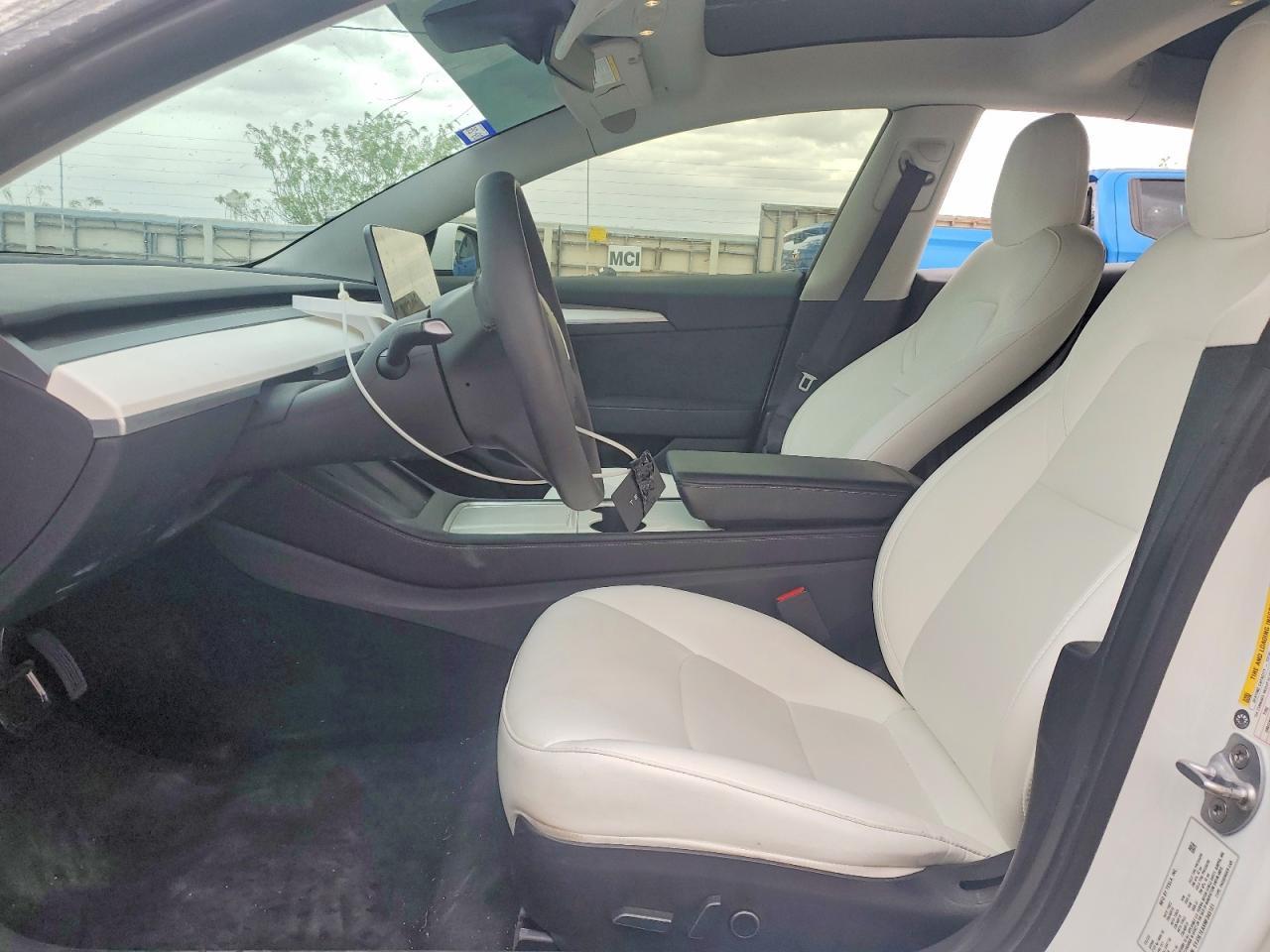 2022 Tesla Model 3 - Image 7