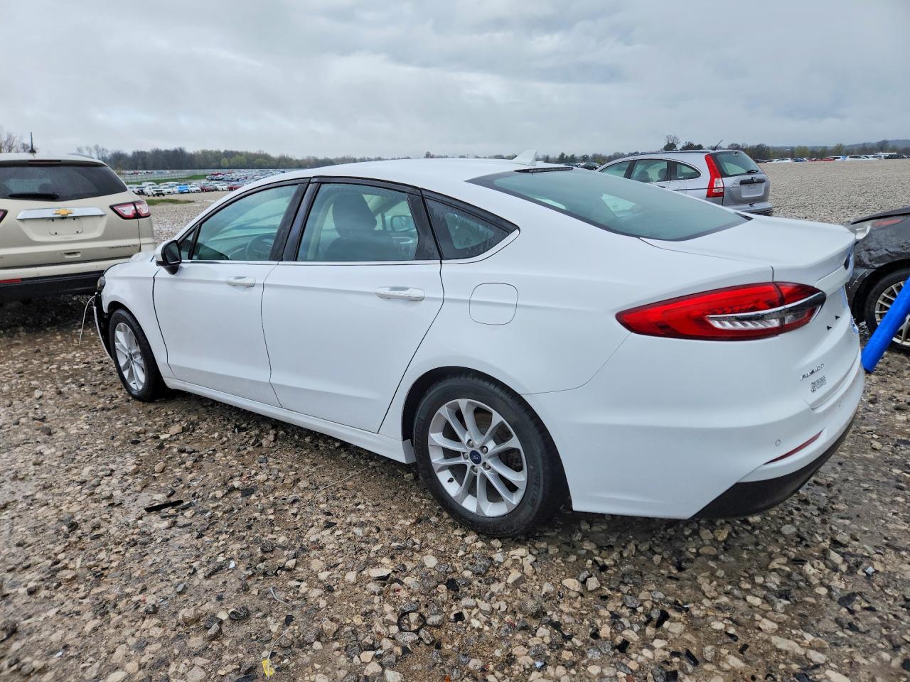 2020 Ford Fusion - Image 2