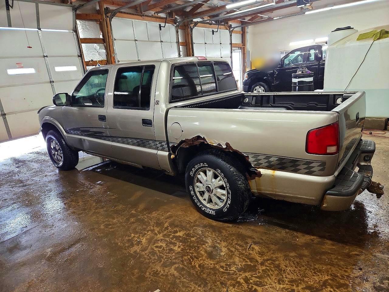 2002 GMC Sonoma - Фото 2