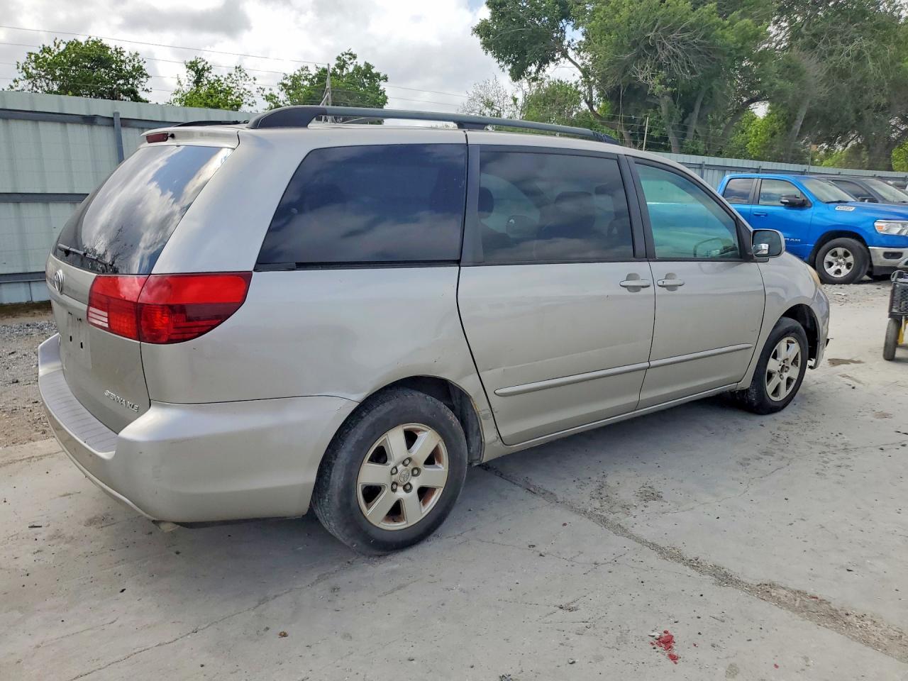 2005 Toyota Sienna Xle - Фото 3