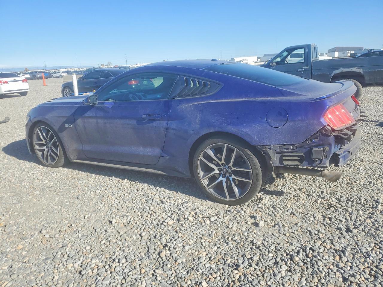 2015 Ford Mustang Gt - Фото 2