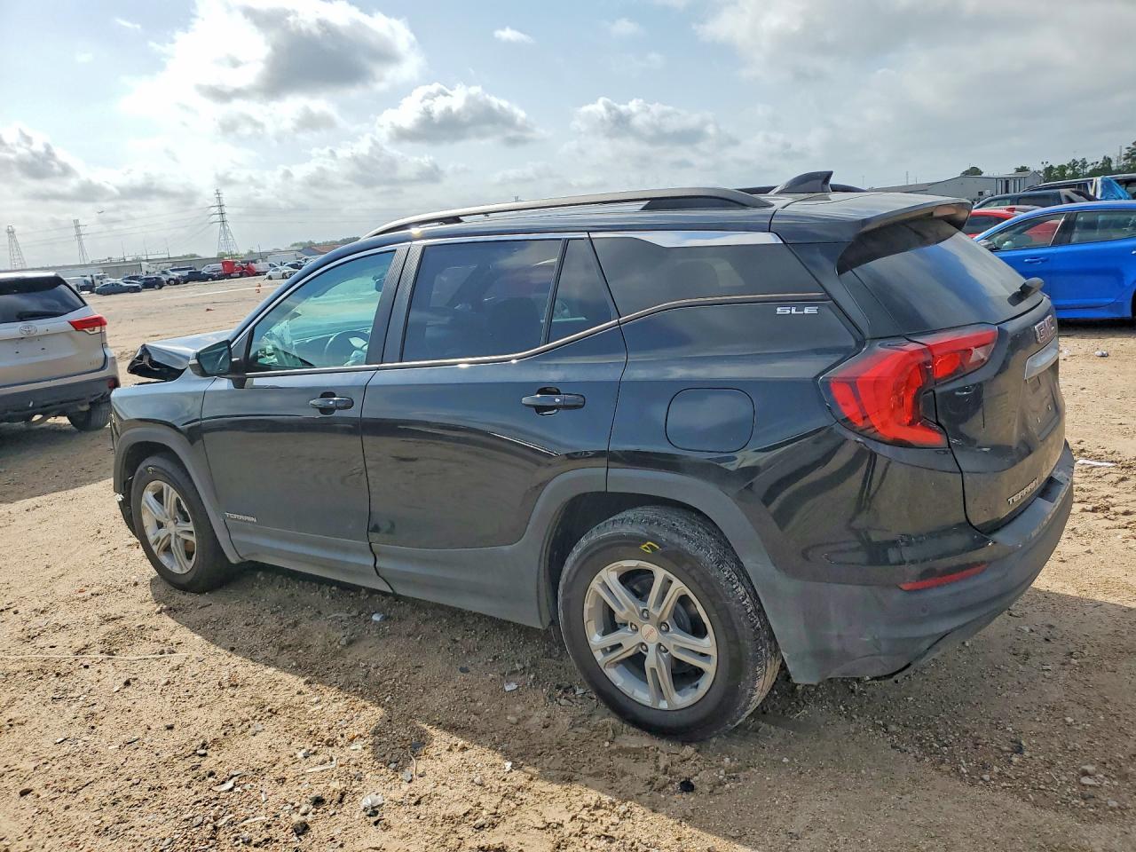 2021 GMC Terrain - Фото 2