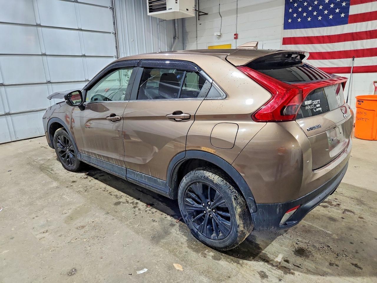2018 Mitsubishi Eclipse Cross Le - Image 2