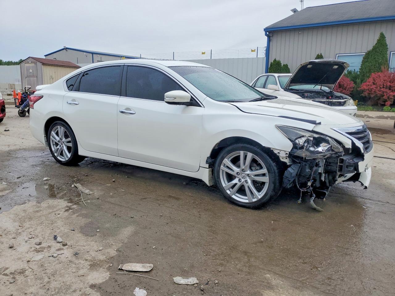 2014 Nissan Altima 3.5 S - Image 4