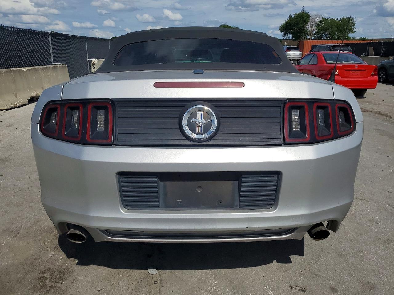 2013 Ford Mustang - Image 6