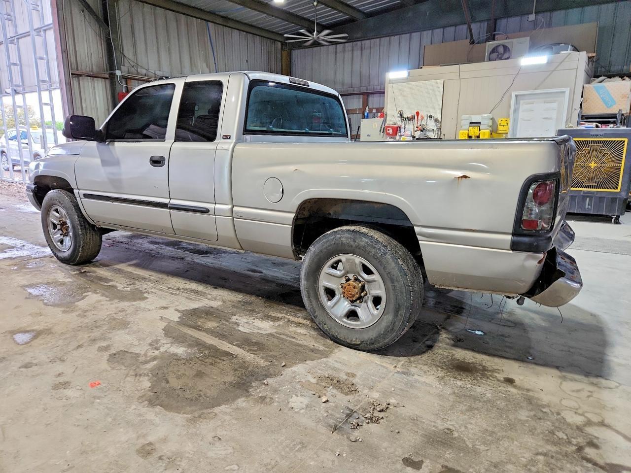 2002 Dodge Ram 2500 - Image 2