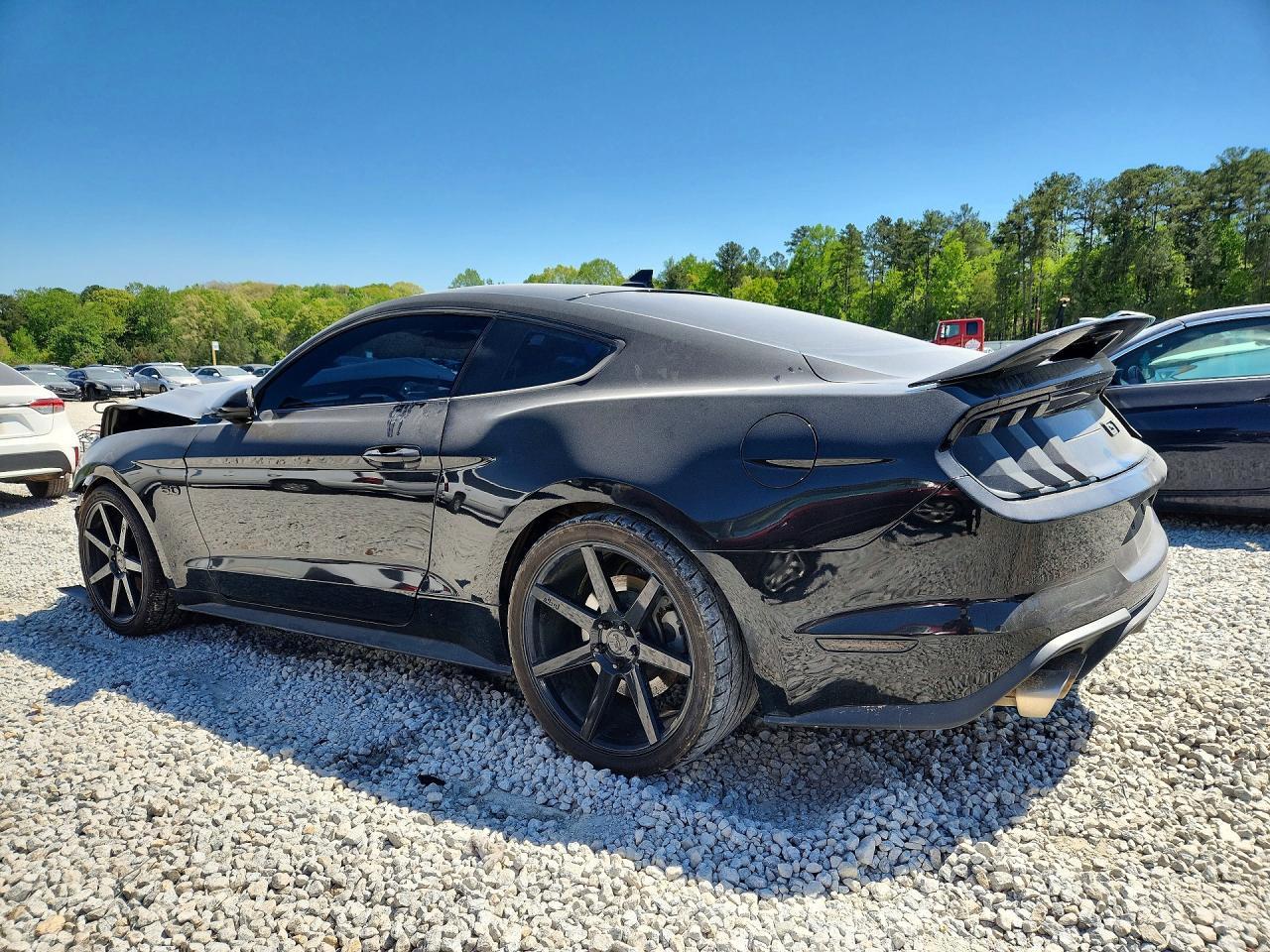 2020 Ford Mustang Gt - Фото 2