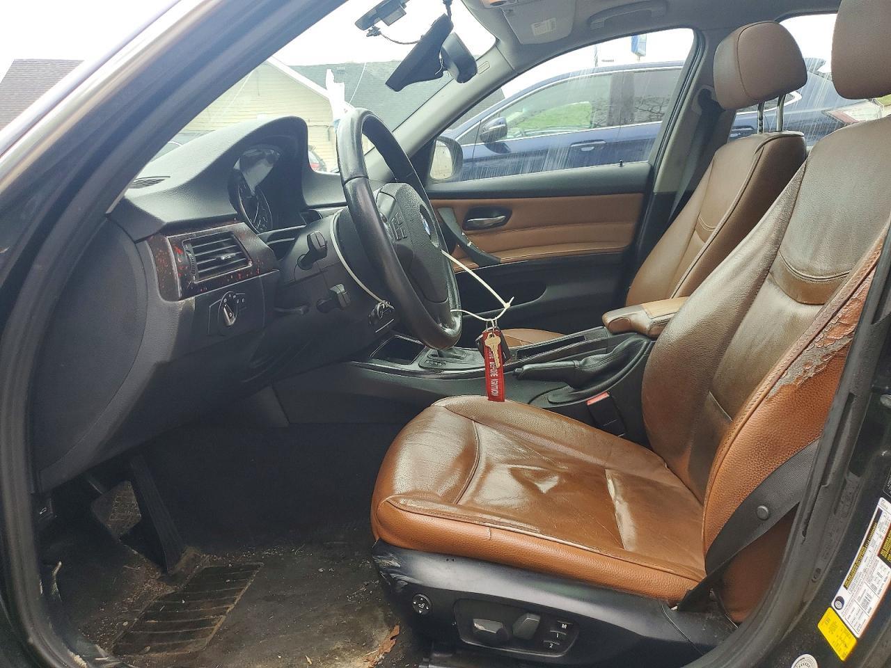 2011 BMW 335 Xi - Фото 7