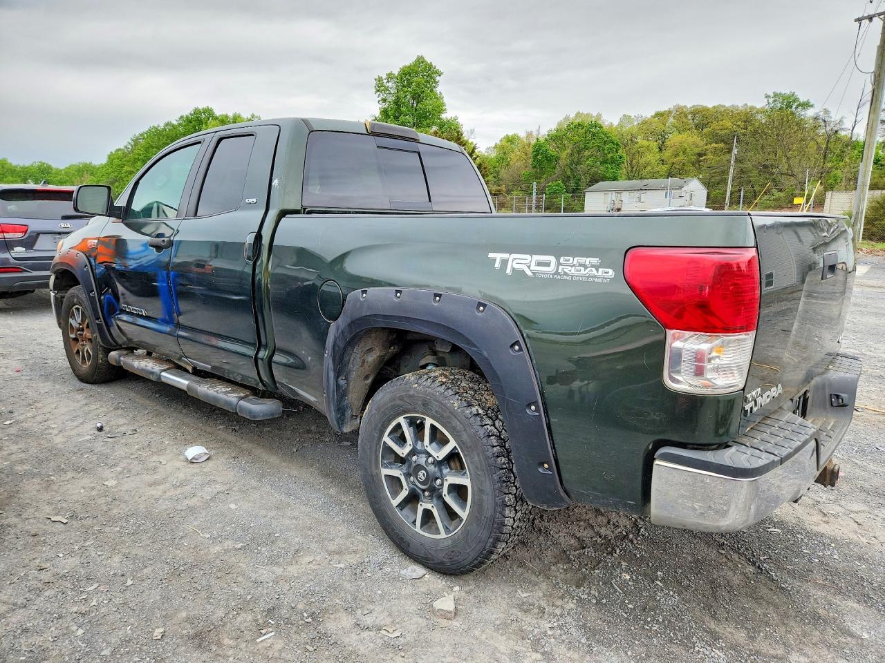 2011 Toyota Tundra Double Cab Sr5 - Image 2