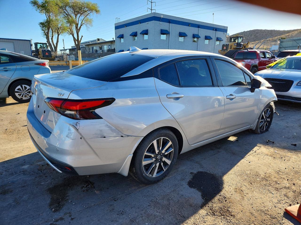 2021 Nissan Versa Sv - Фото 3