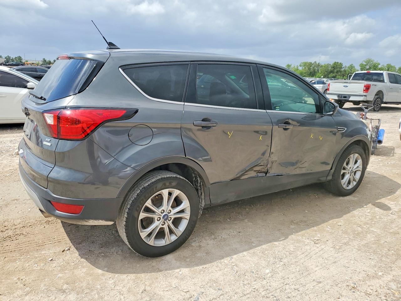 2019 Ford Escape Se - Фото 3