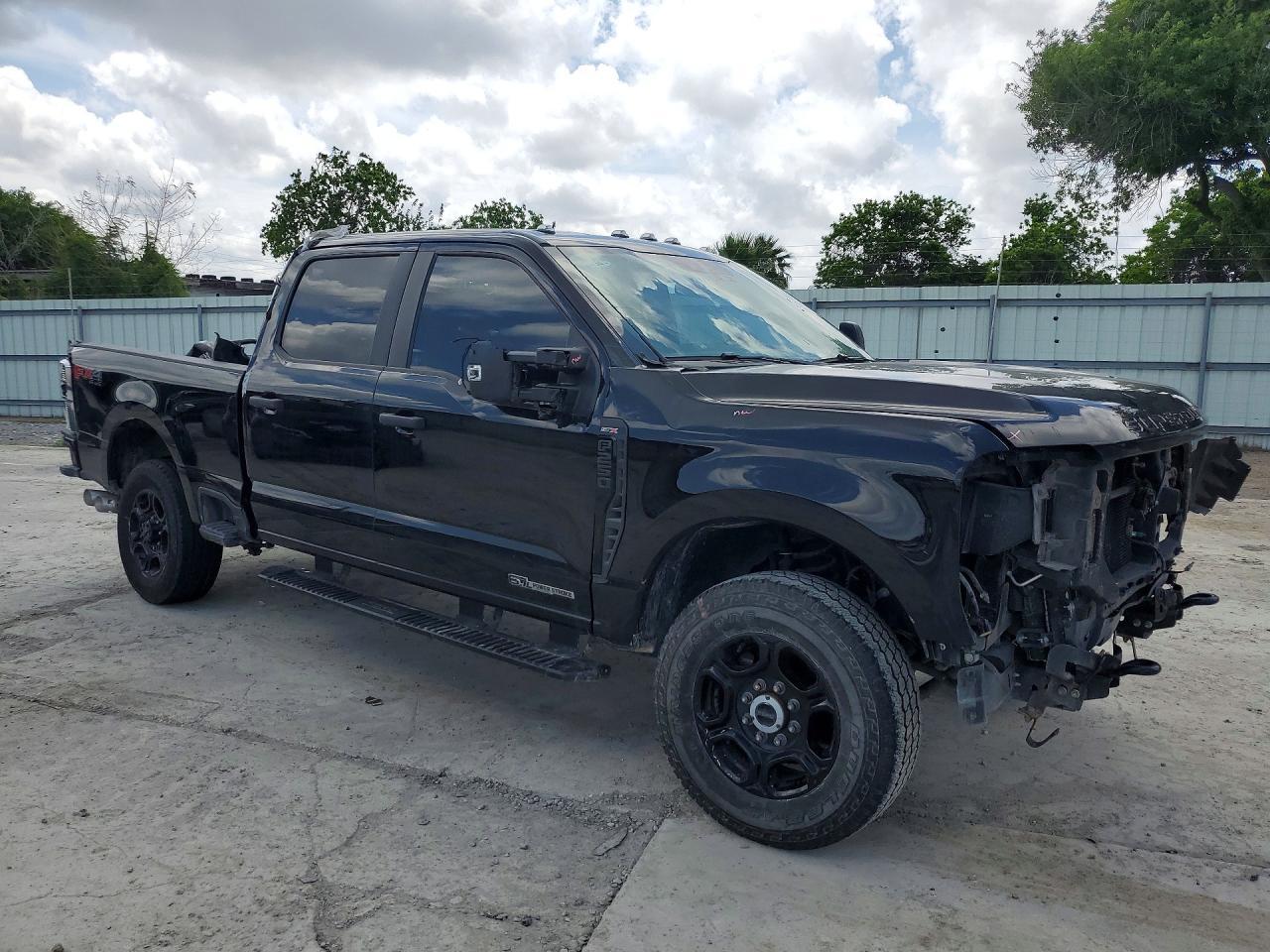 2025 Ford F250 Super Duty - Фото 4