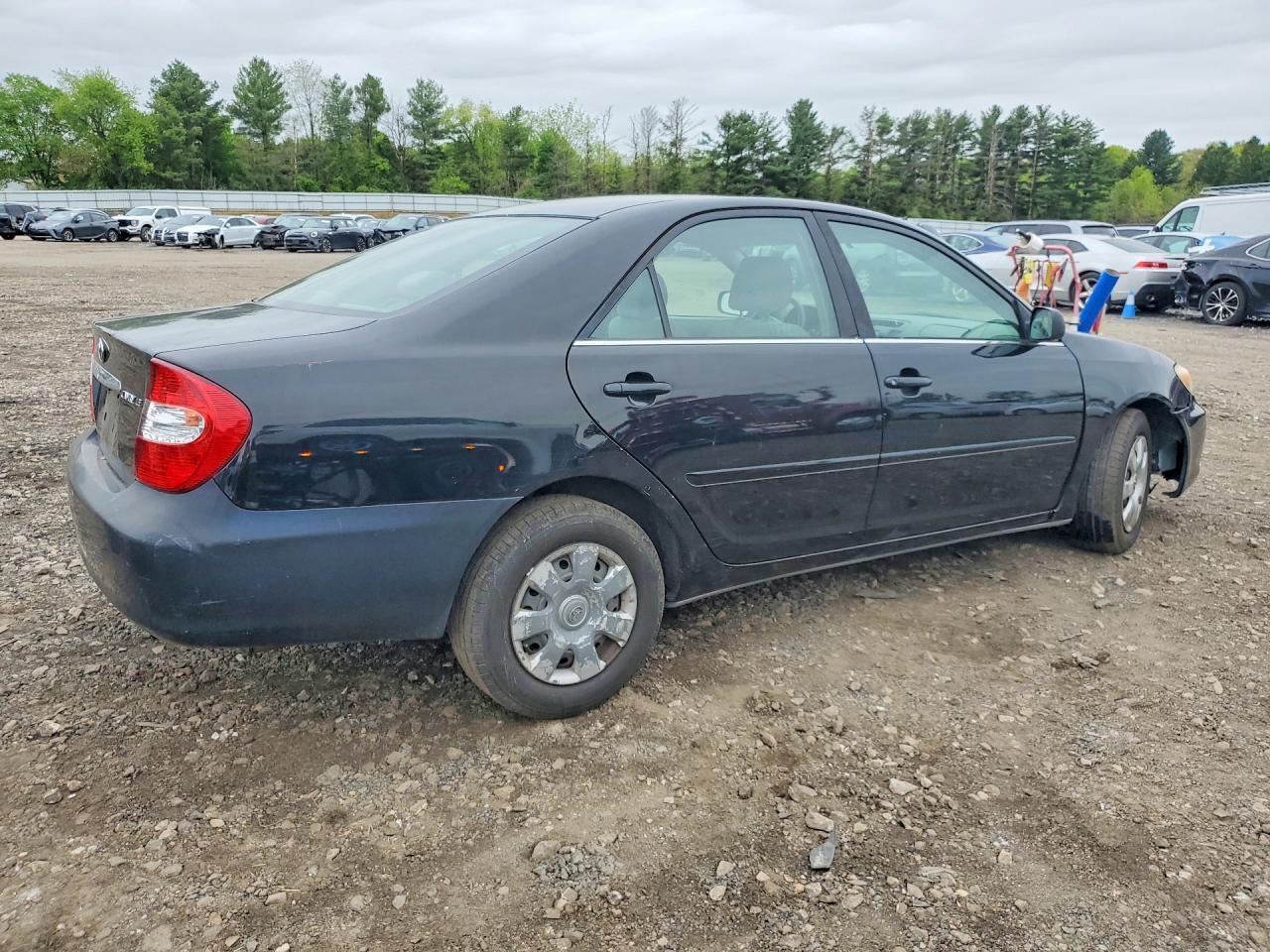 2004 Toyota Camry Le - Фото 3