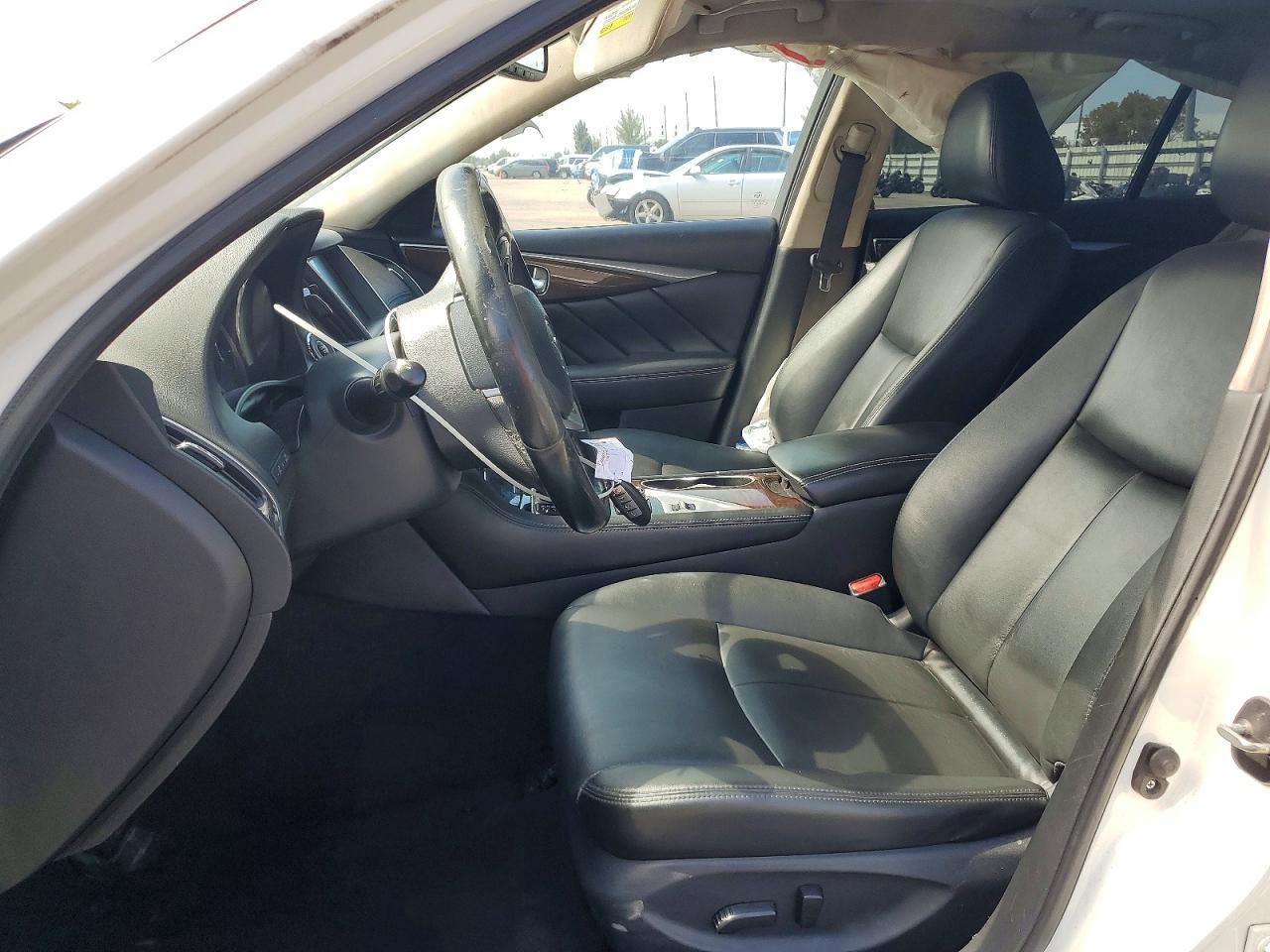 2018 Infiniti Q50 3.0T Luxe - Фото 7