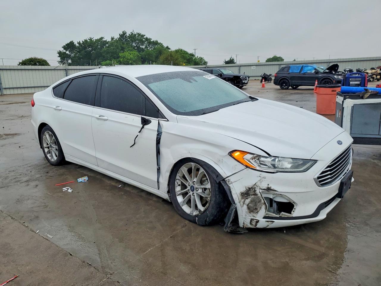 2020 Ford Fusion Se - Фото 4