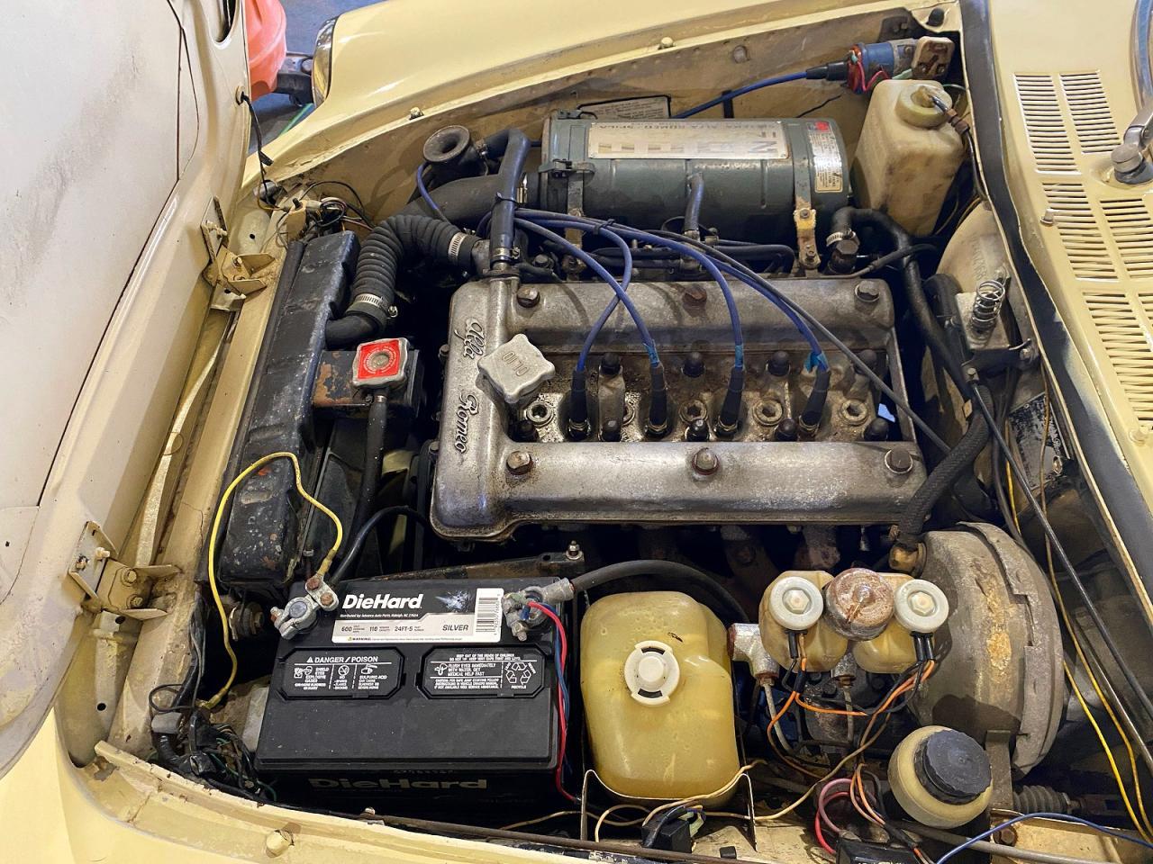 1973 Alfa Romeo Spider - Фото 7