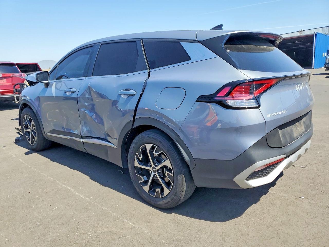 2024 Kia Sportage Ex - Image 2