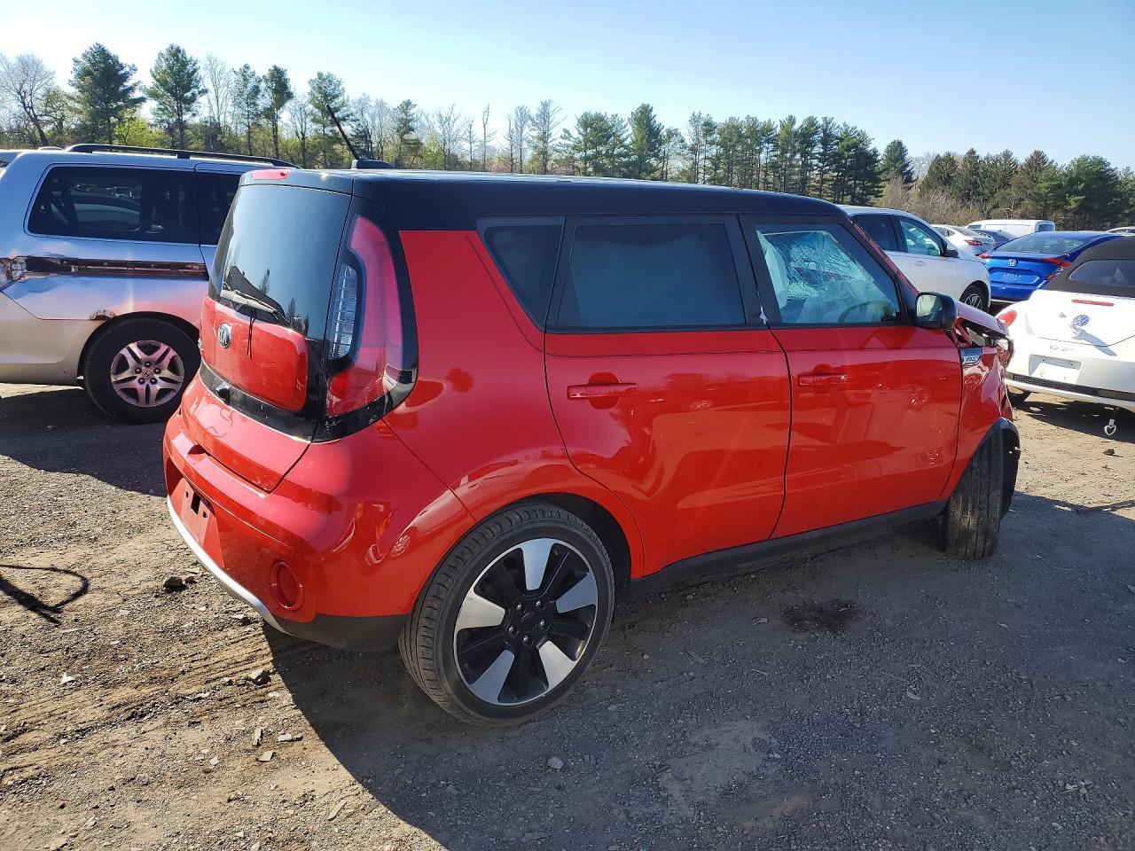 2017 Kia Soul + - Image 3