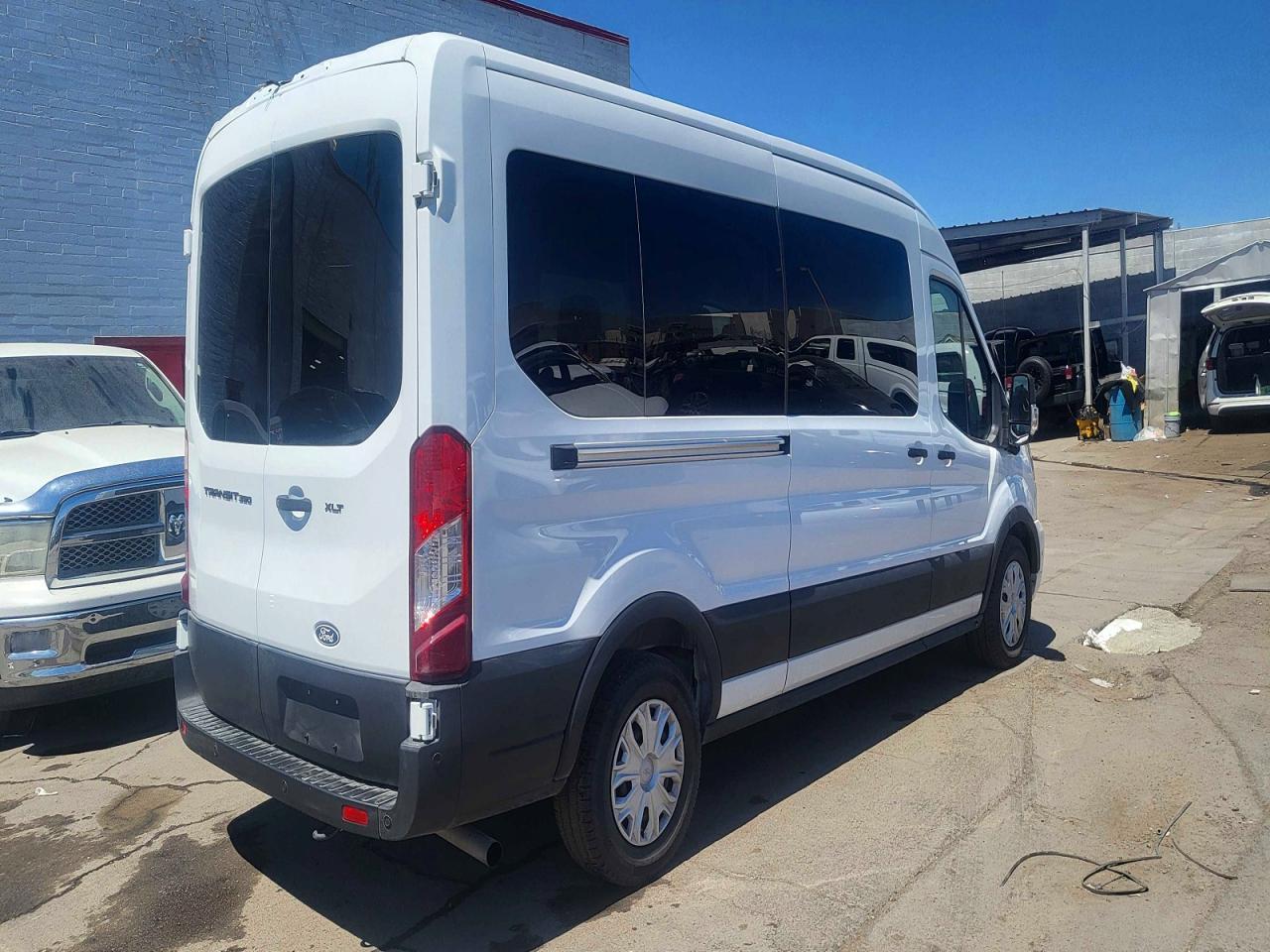 2026 Ford Transit T-350 - Фото 4