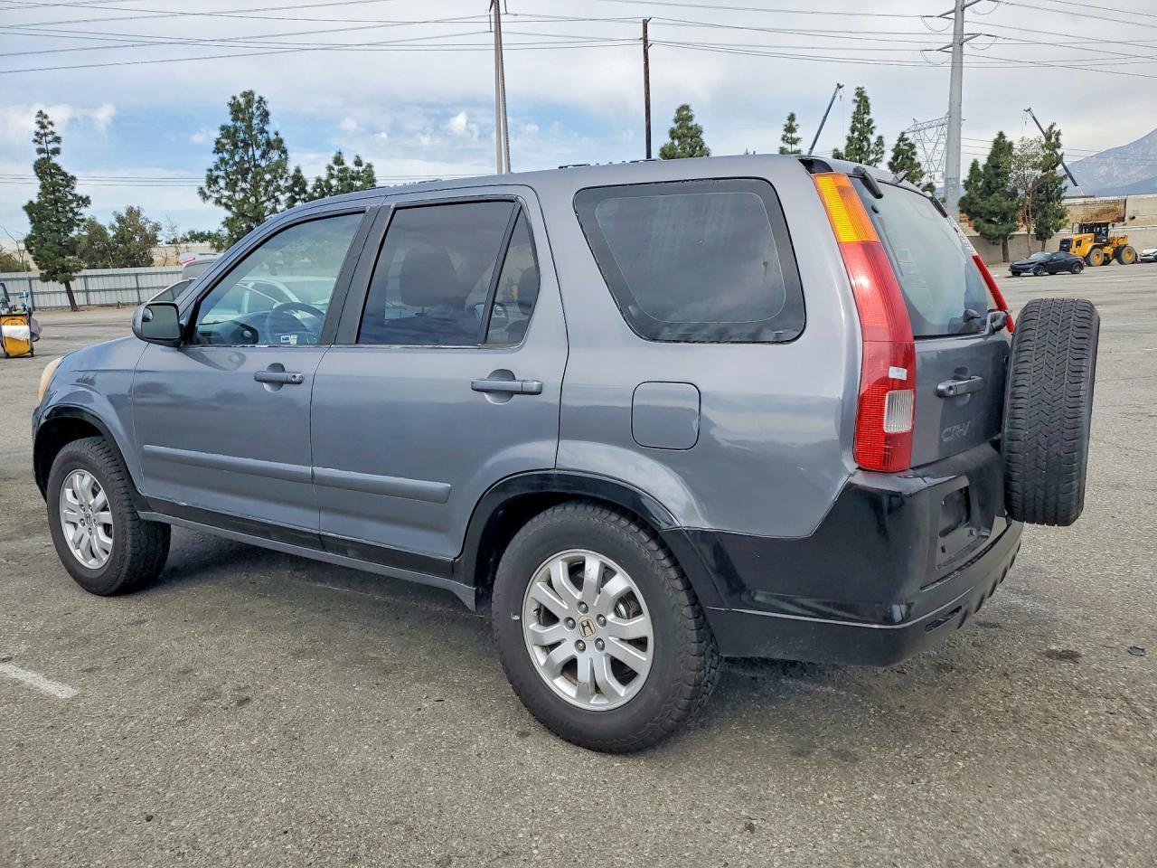 2005 Honda Cr-V Se - Image 2
