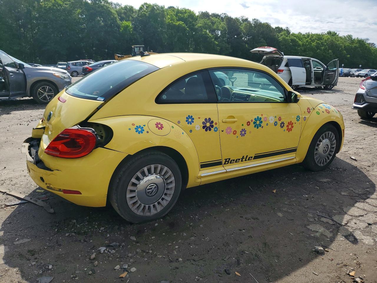 2014 Volkswagen Beetle - Image 3