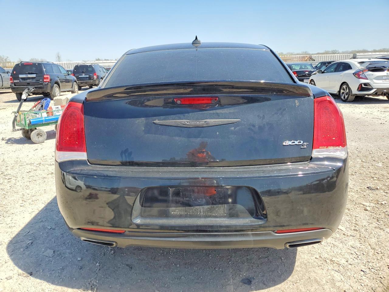 2016 Chrysler 300 S - Image 6