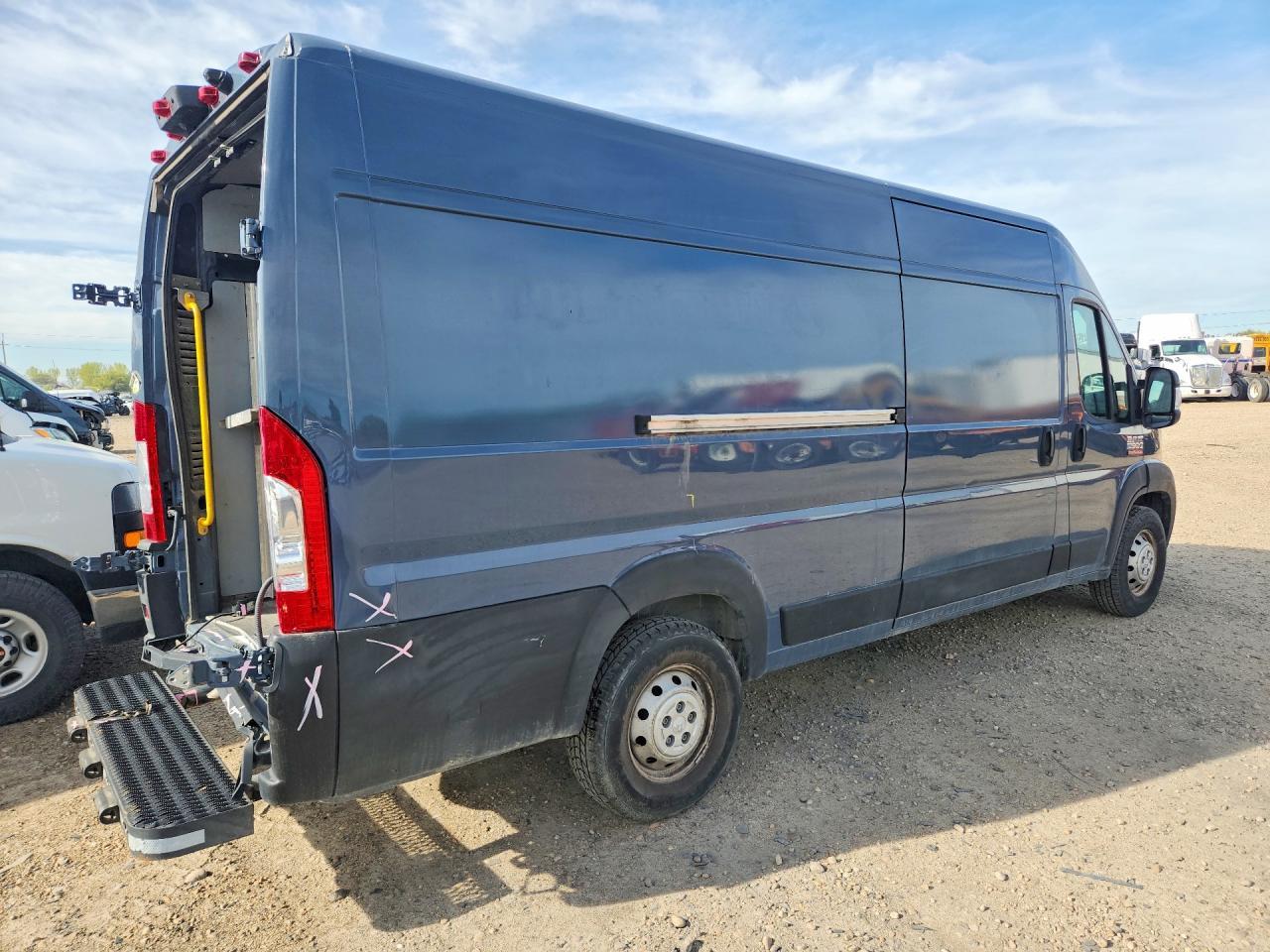 2021 Ram Promaster 3500 Delivery Van - Фото 3