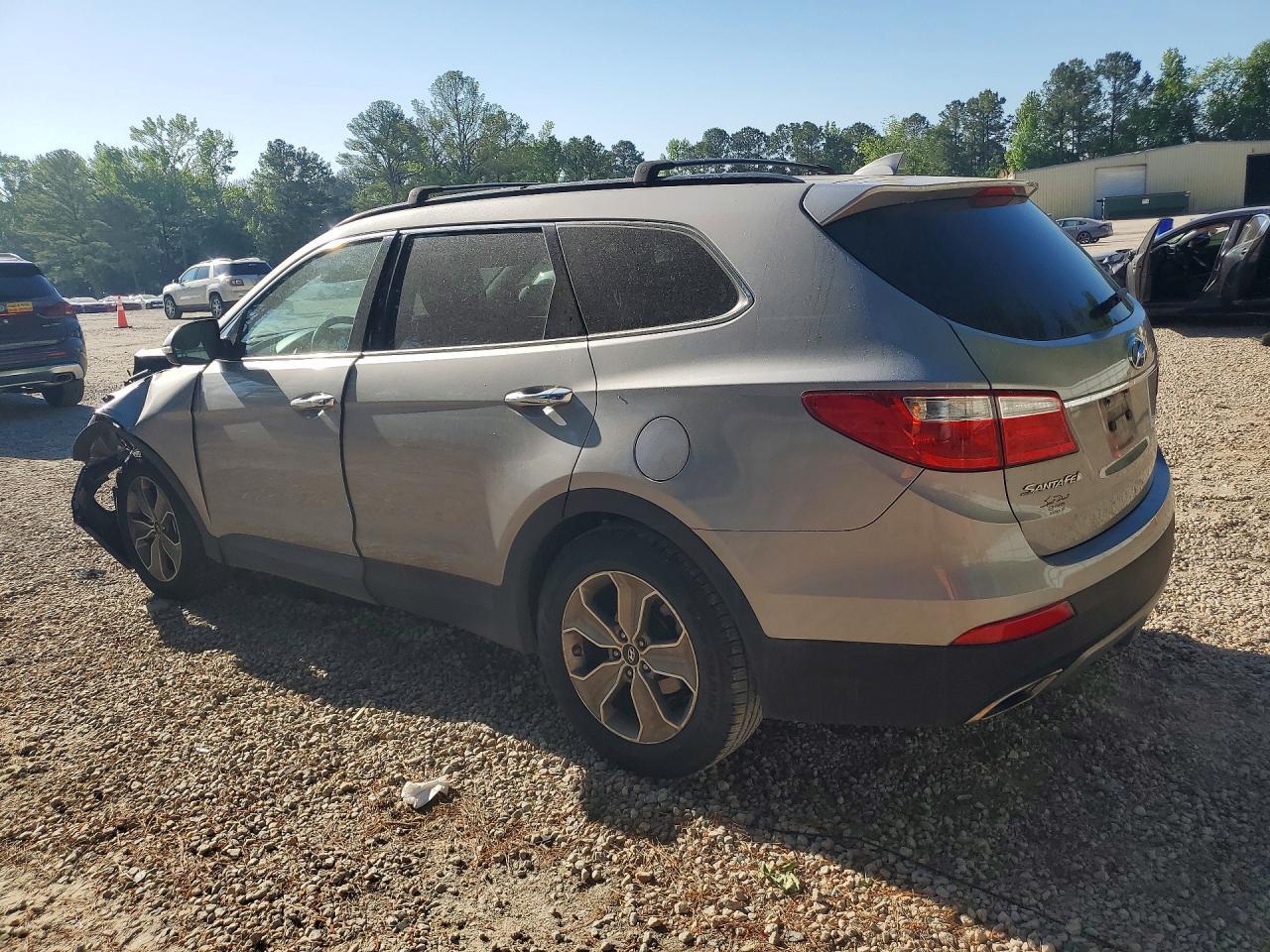 2013 Hyundai Santa Fe Gls - Image 2