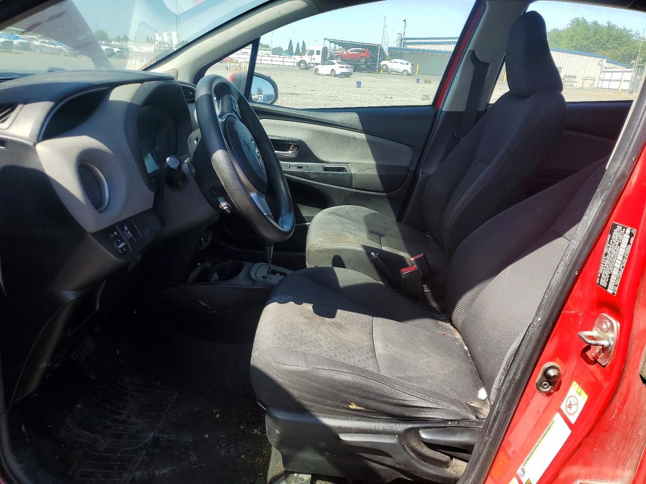 2016 Toyota Yaris 5-Door Le - Фото 7