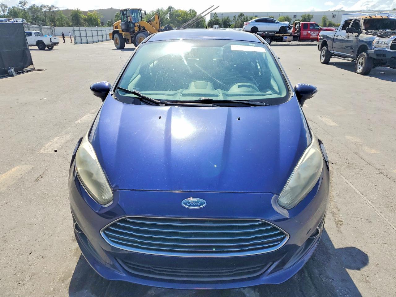 2016 Ford Fiesta Se - Фото 5