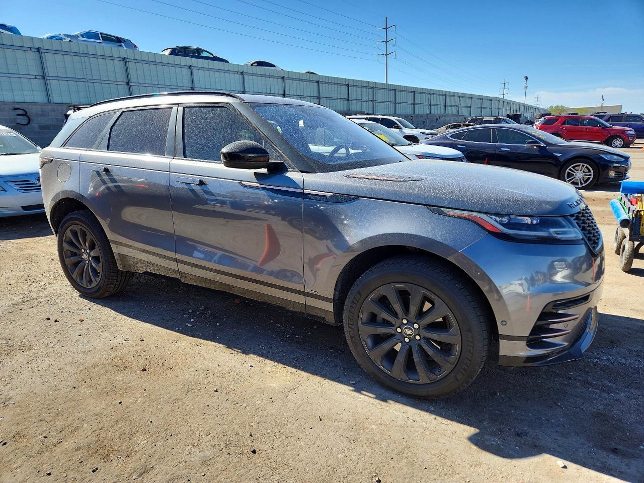 2018 Land Rover Range Rover Velar R-Dynamic Se - Image 4