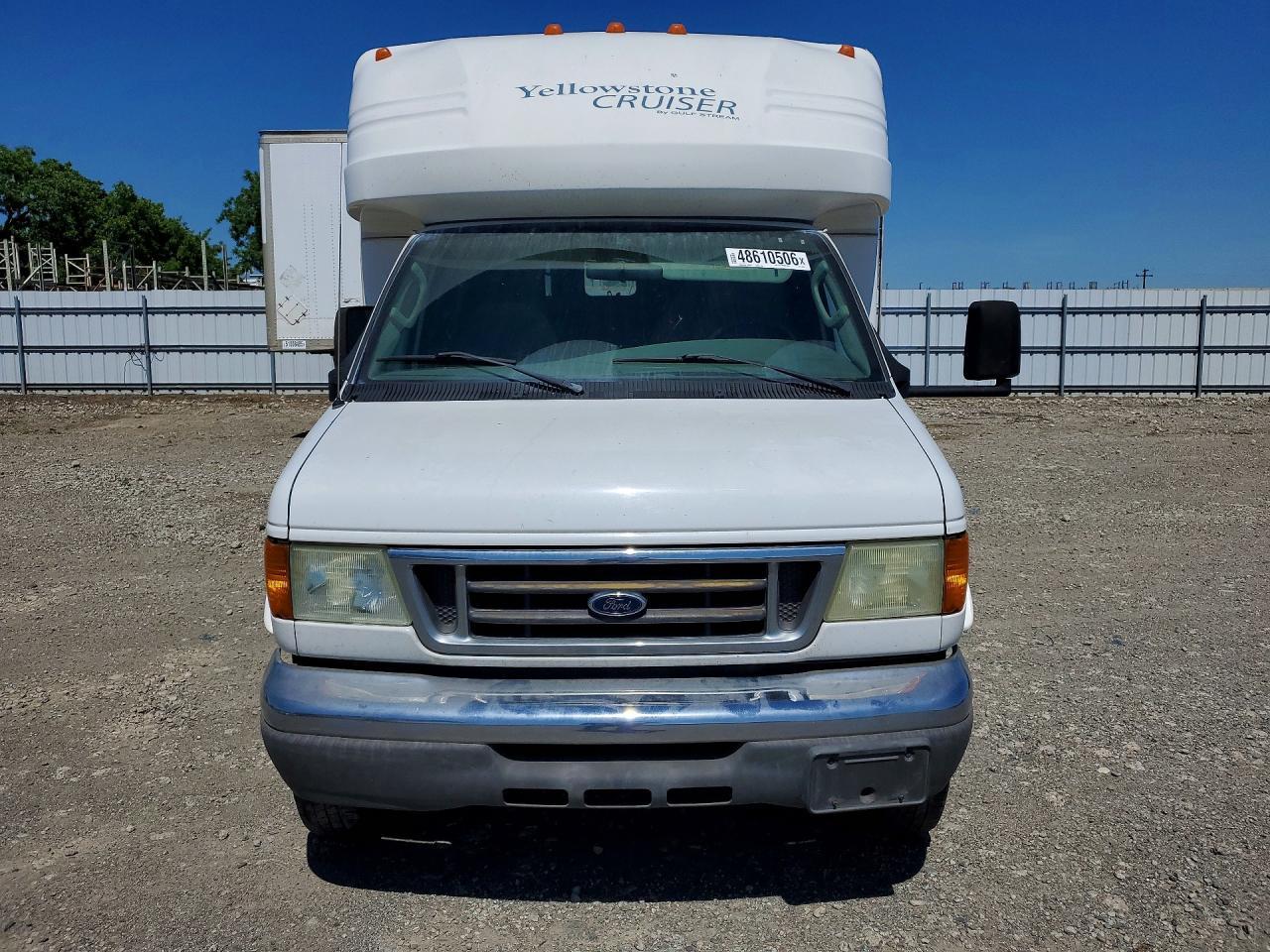 2005 Ford Econoline E350 Super Duty Cutaway Van - Фото 5