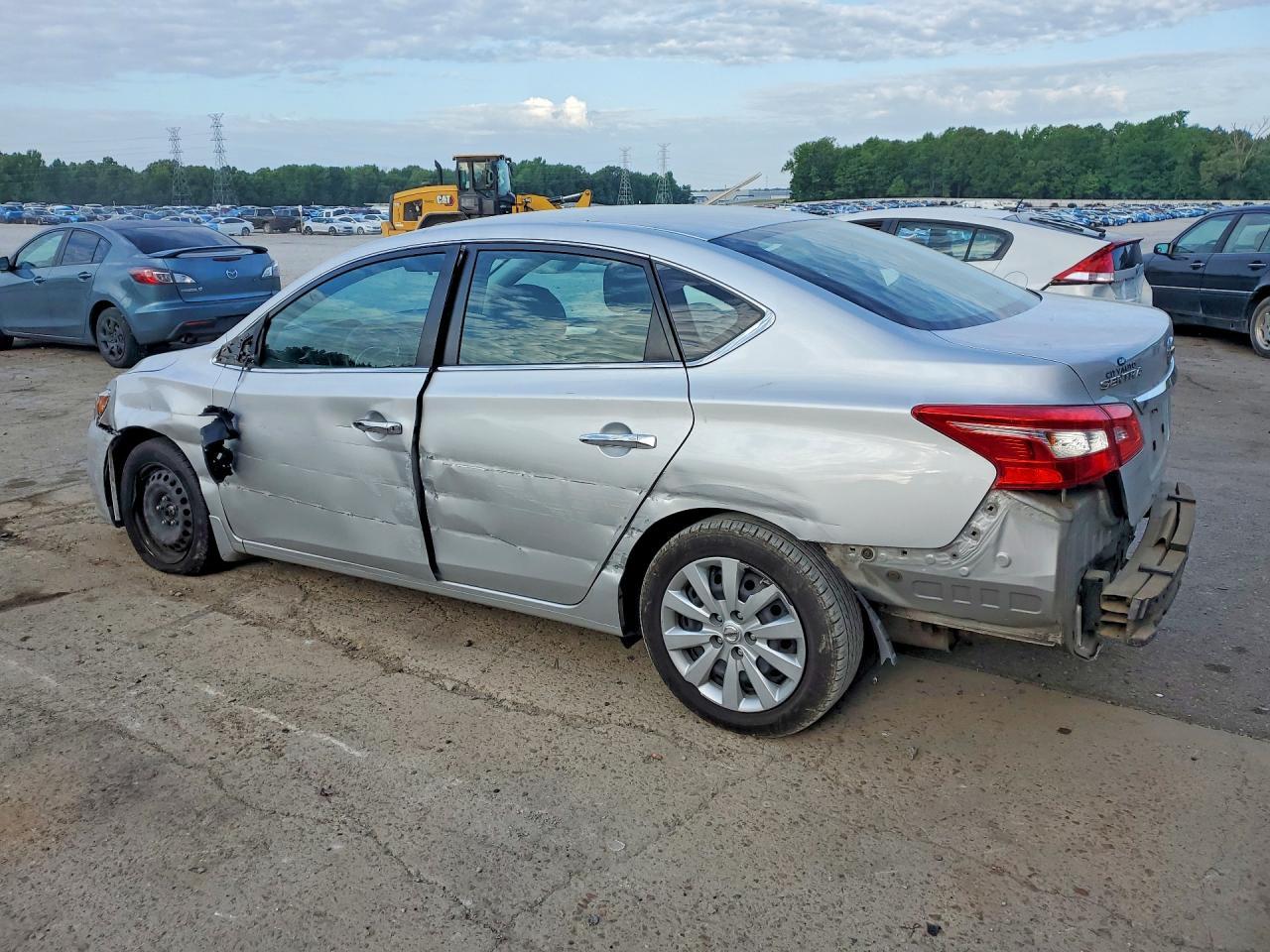 2019 Nissan Sentra S - Фото 2