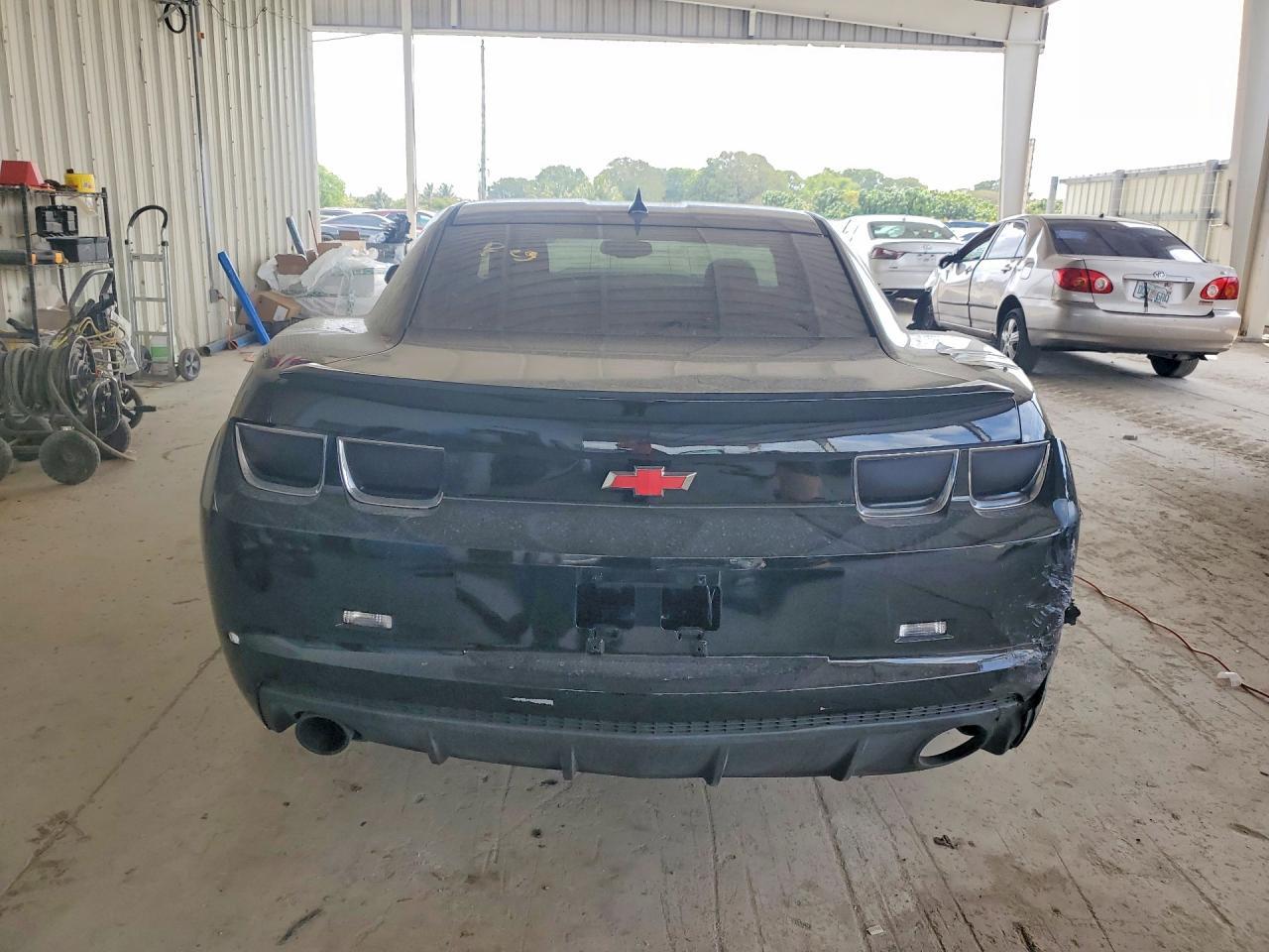 2011 Chevrolet Camaro Ls - Фото 6