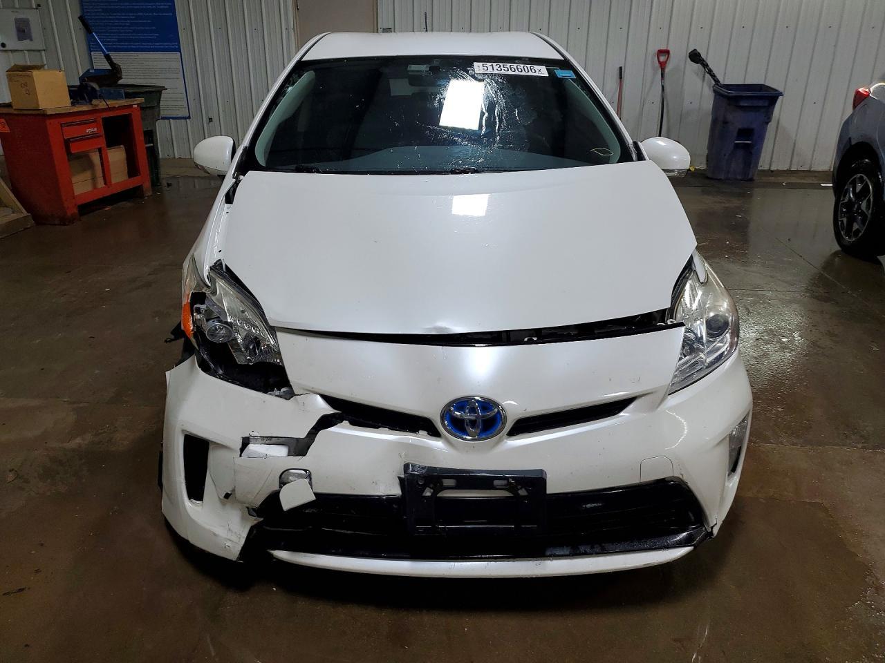 2015 Toyota Prius Persona Series - Image 5