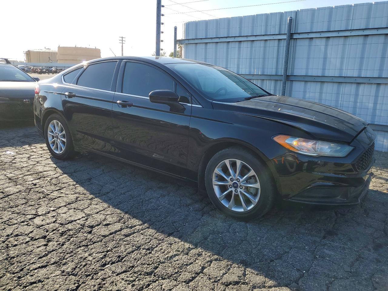 2017 Ford Fusion Se - Фото 4
