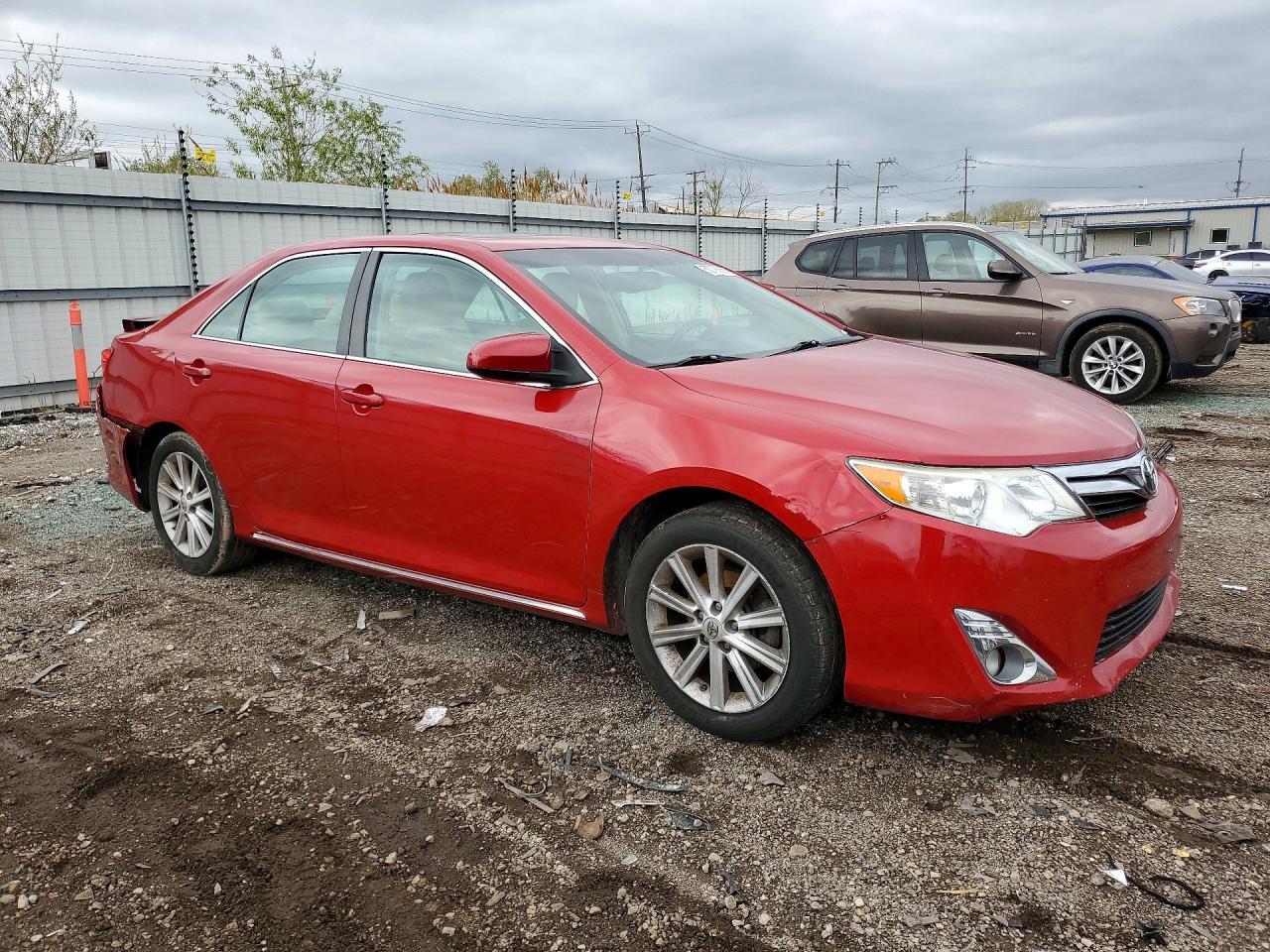 2014 Toyota Camry Xle - Image 4